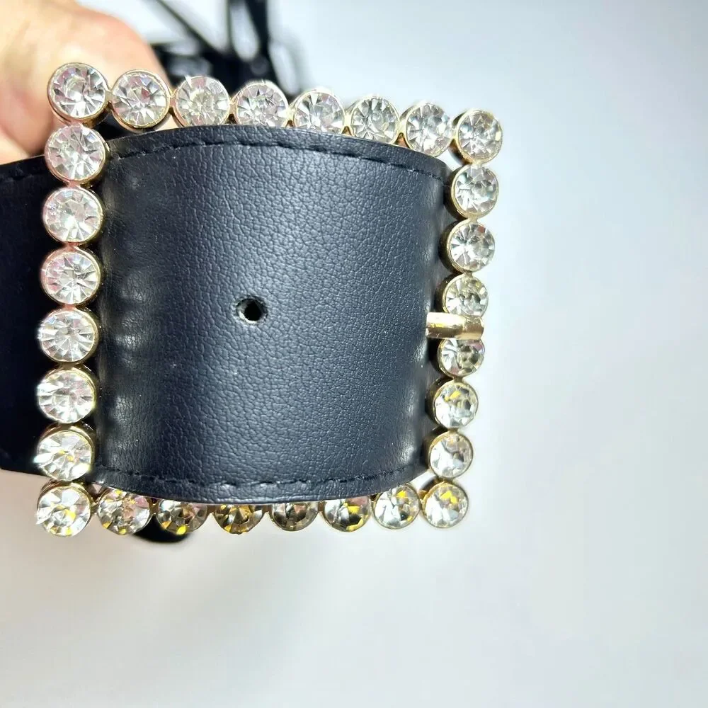 Women's NWOT Black Fringe Clear Gem Detail Buckle Elastic and Faux Leather Belt